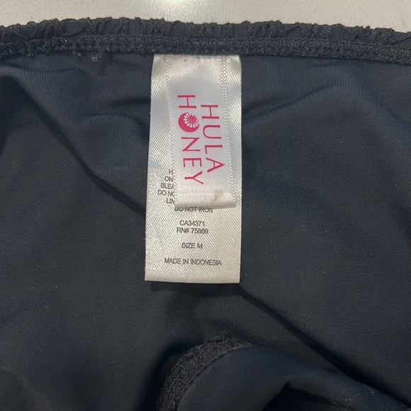 Black Lace Bikini - Picture 8 of 8